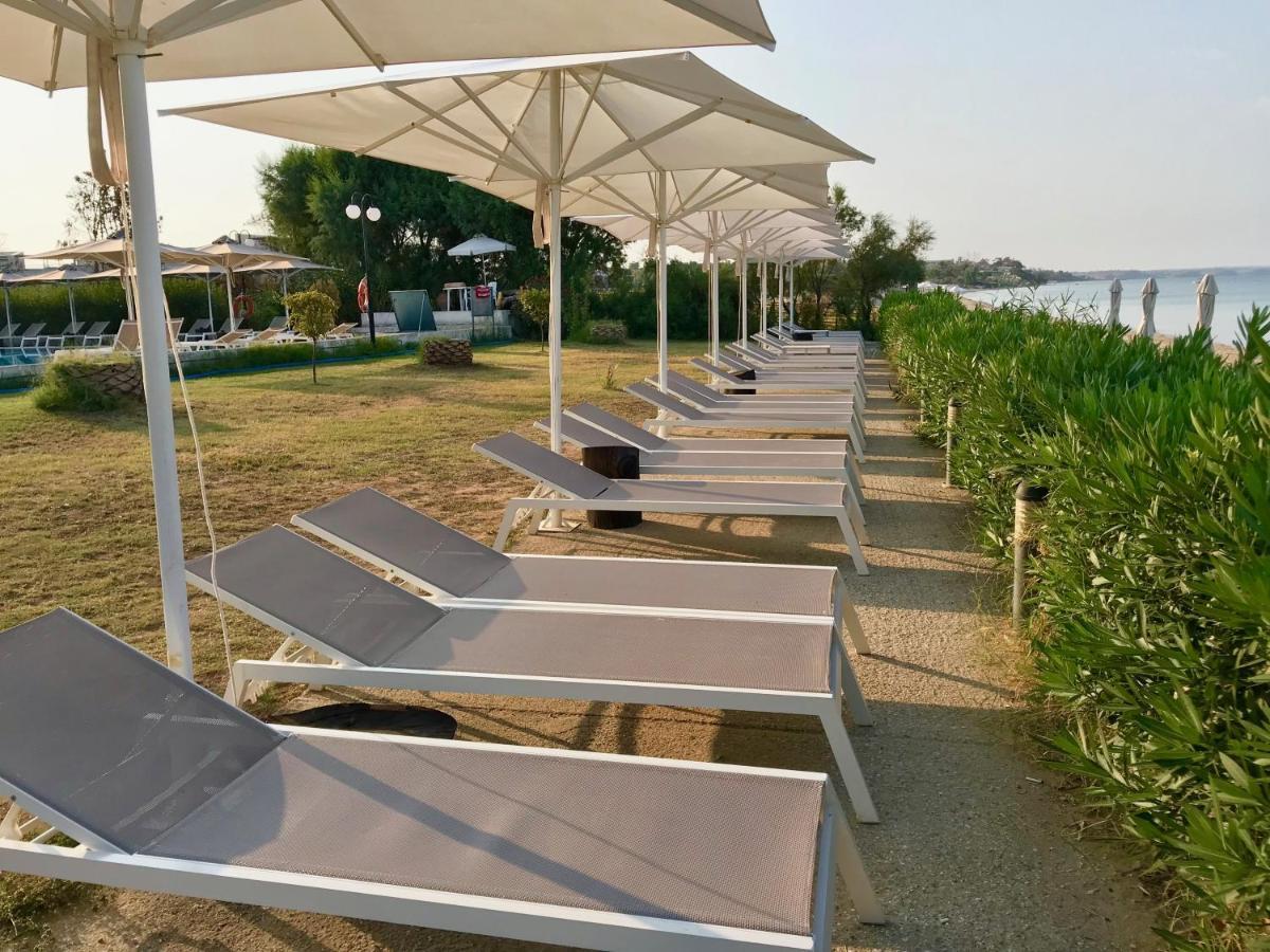 Kassandra Mare Hotel Nea Poteidaia Buitenkant foto