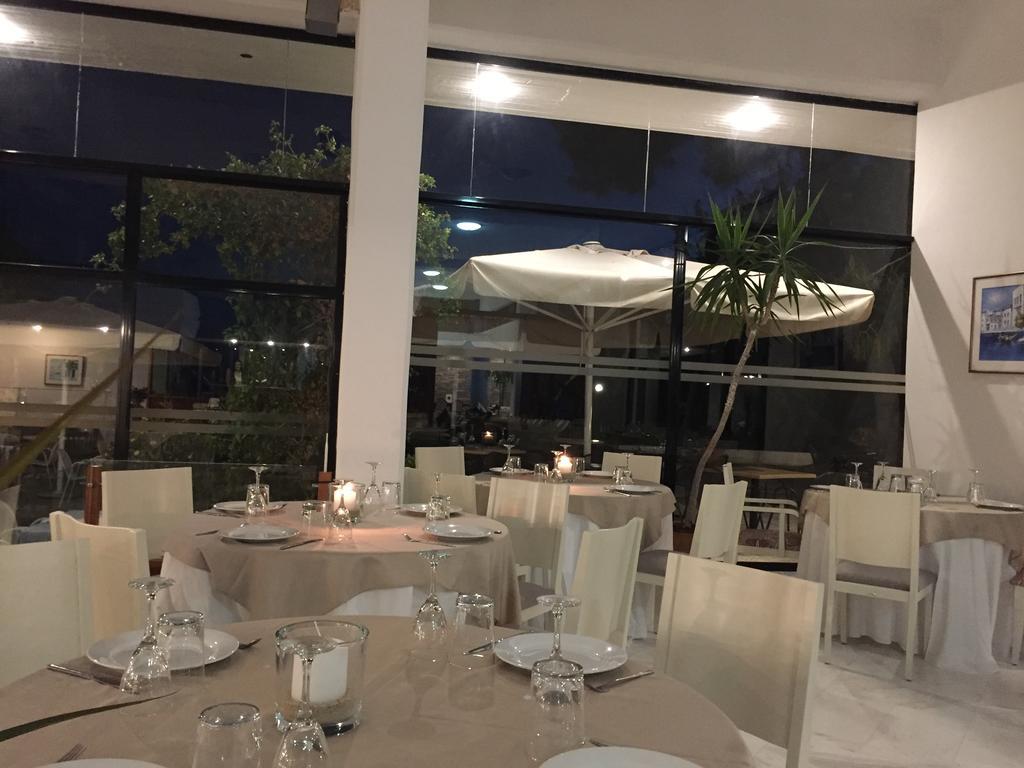 Kassandra Mare Hotel Nea Poteidaia Buitenkant foto